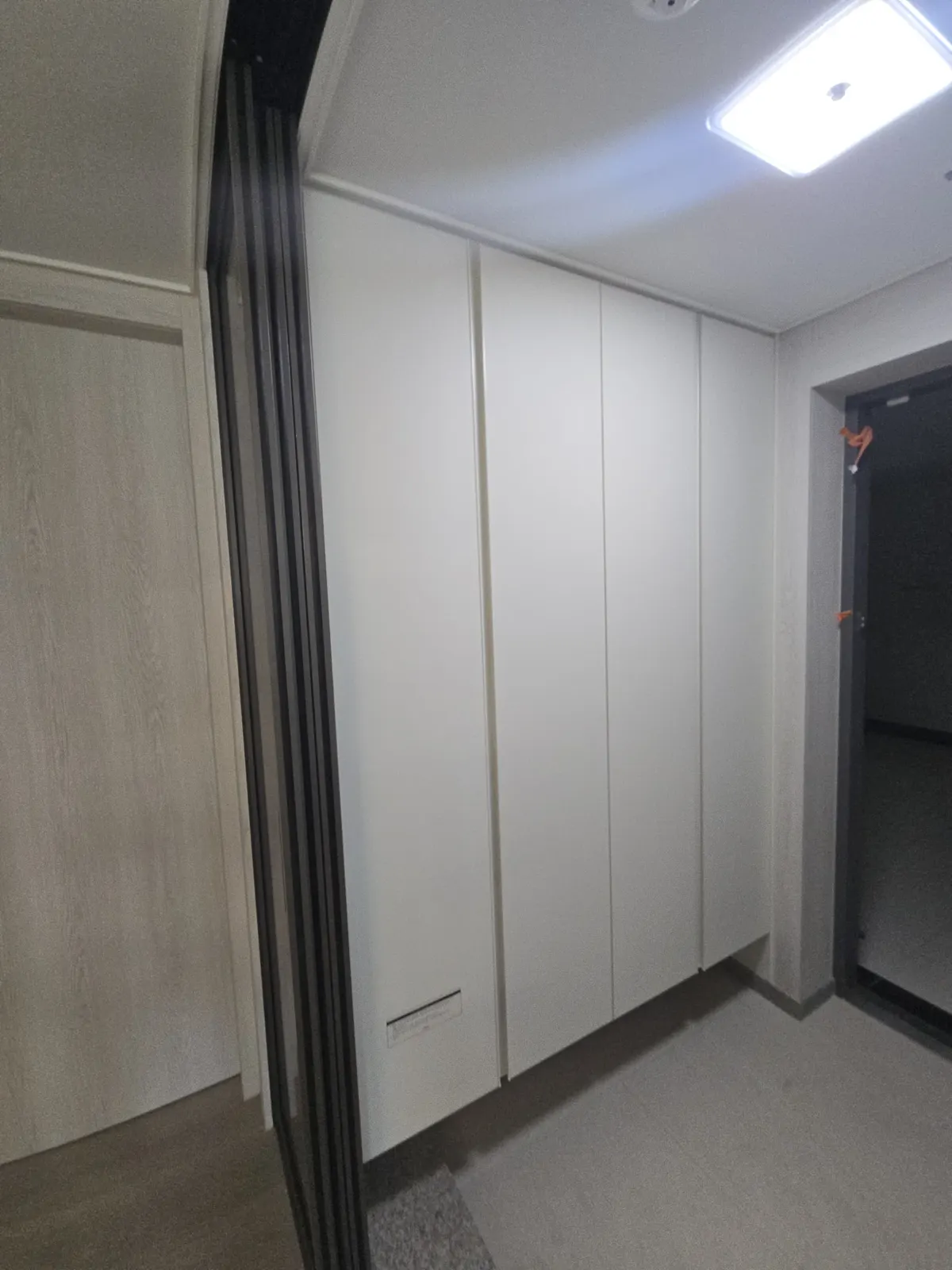 신발장문짝교체 시공 전 현장 사진